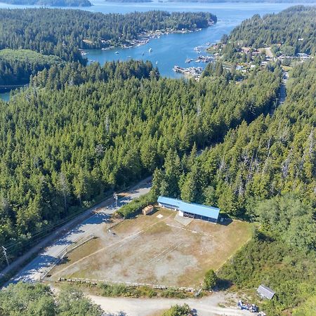 Woods End Landing Hotel Bamfield Exterior photo