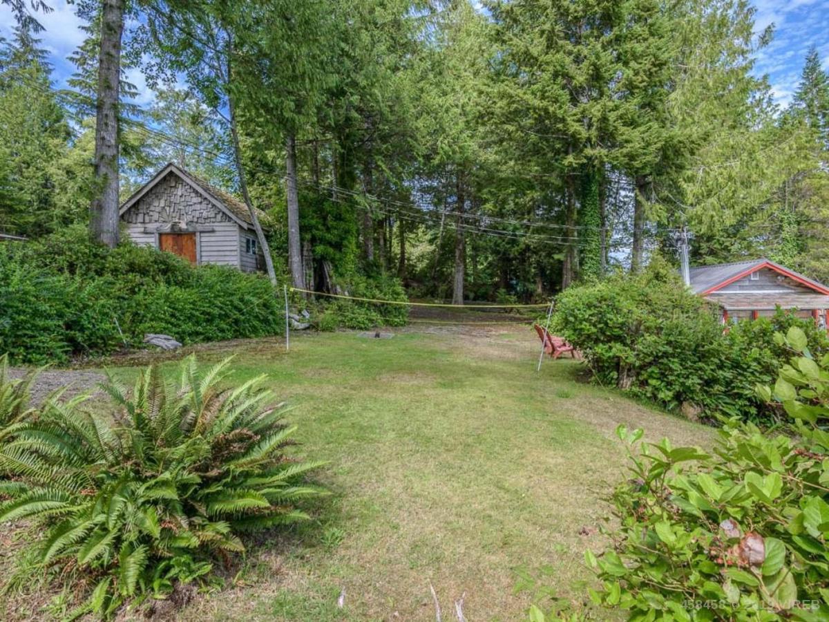 Woods End Landing Hotel Bamfield Exterior photo
