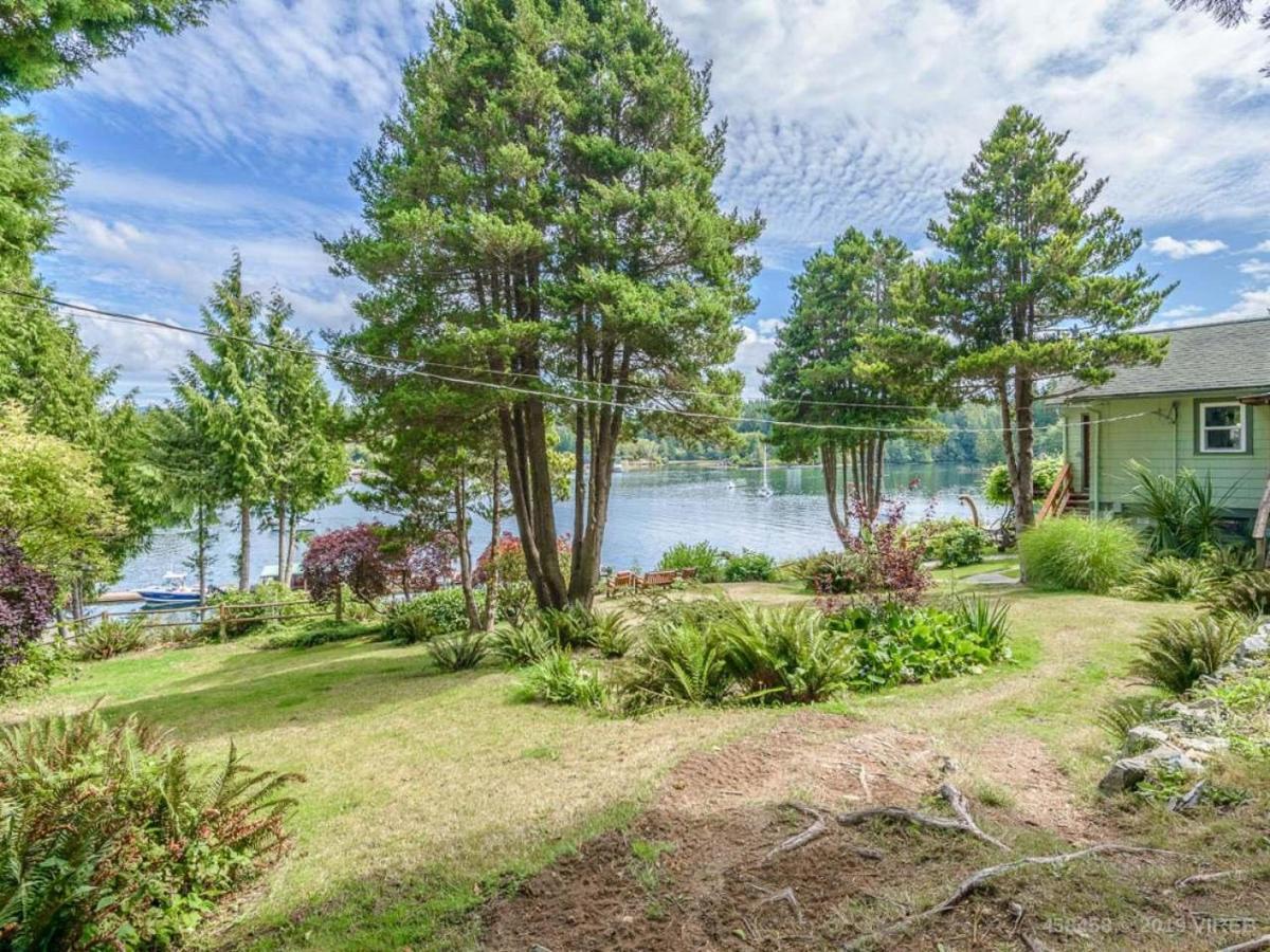Woods End Landing Hotel Bamfield Exterior photo