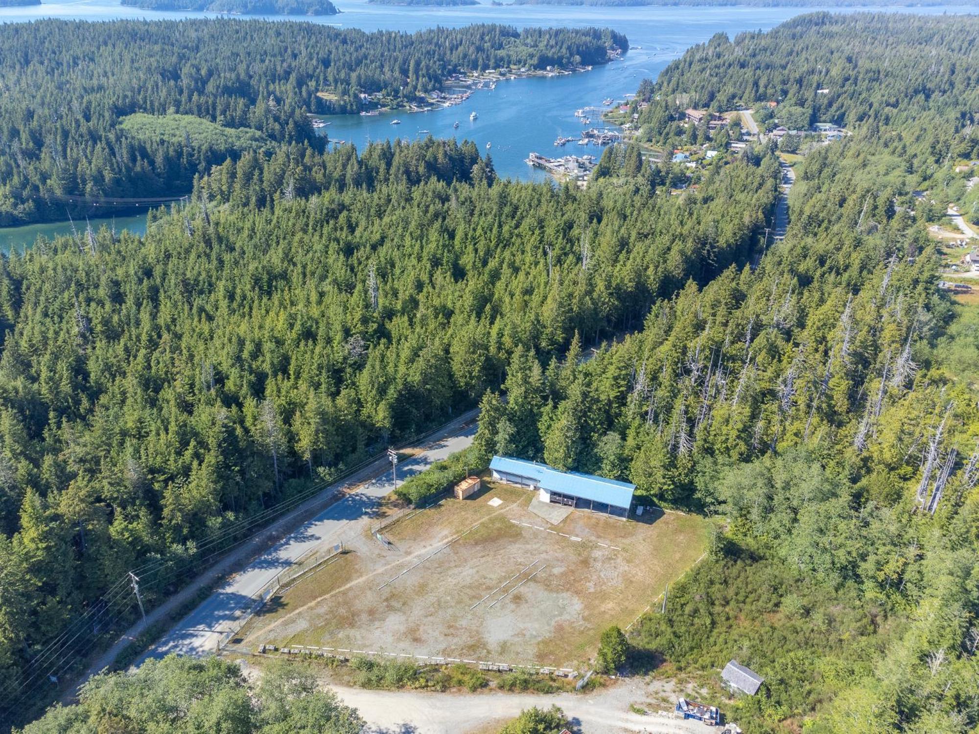 Woods End Landing Hotel Bamfield Exterior photo